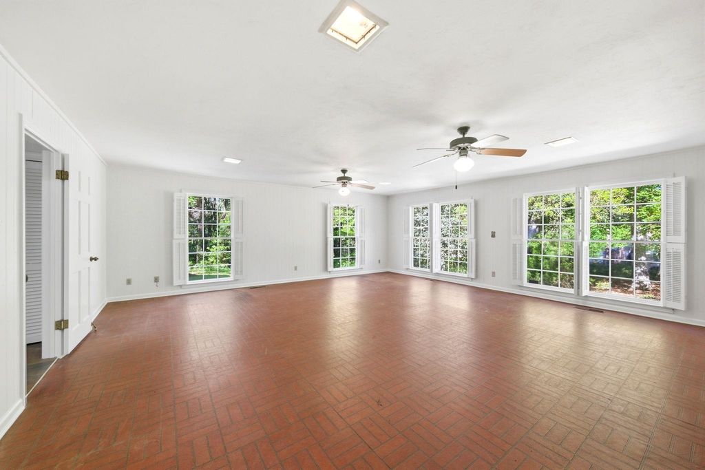 Image 28 of property listing at 3415 WOODLEY Road, Tallahassee, FL 32312