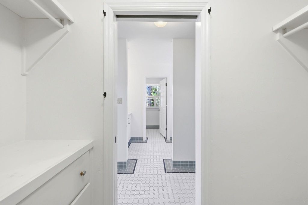 Image 48 of property listing at 3415 WOODLEY Road, Tallahassee, FL 32312