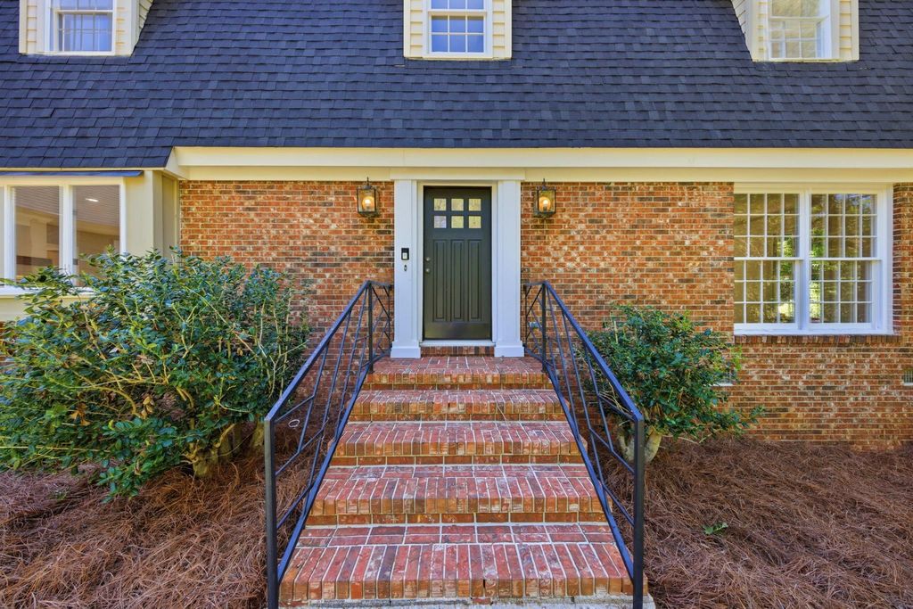 Image 5 of property listing at 3415 WOODLEY Road, Tallahassee, FL 32312