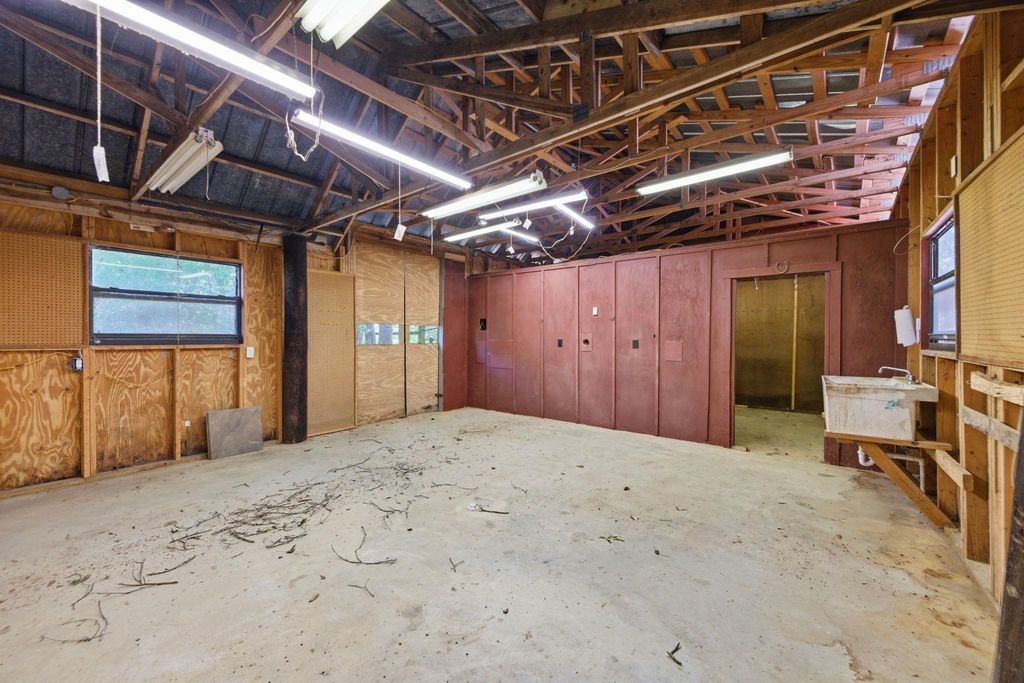 Image 57 of property listing at 3415 WOODLEY Road, Tallahassee, FL 32312