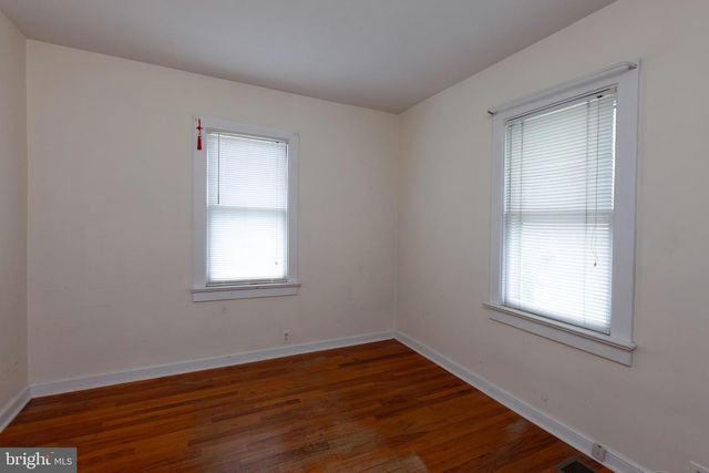 30 COOPER AVE, Marlton, NJ 08053