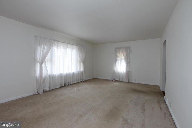 30 COOPER AVE, Marlton, NJ 08053