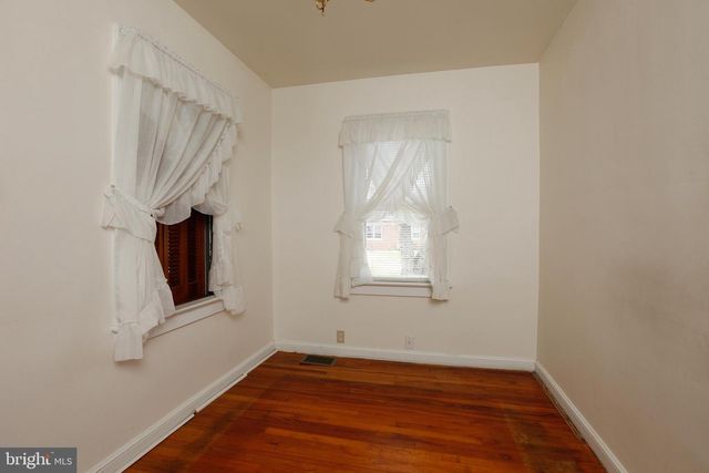 30 COOPER AVE, Marlton, NJ 08053