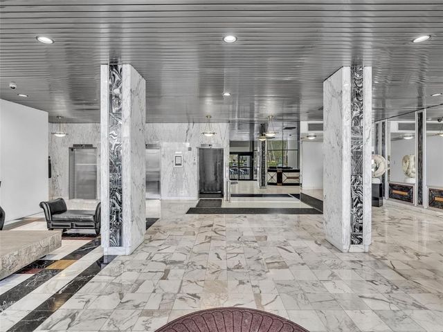 3675 N Country Club Drive 2405, Aventura, FL 33180
