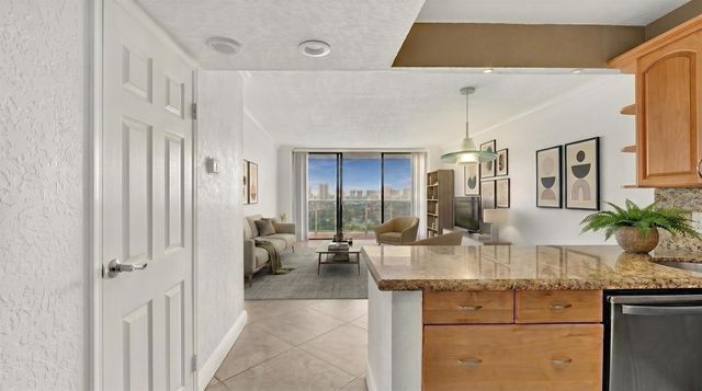 3675 N Country Club Drive 2405, Aventura, FL 33180