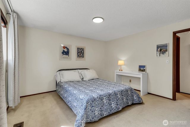 14005 20th Place W, Lynnwood, WA 98087