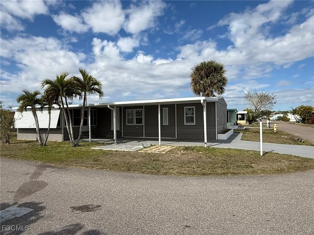 14703 Tea Party LN, North Fort Myers, FL 33917