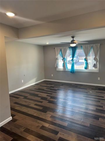 204 Hillsdale Drive, Ballwin, MO 63011