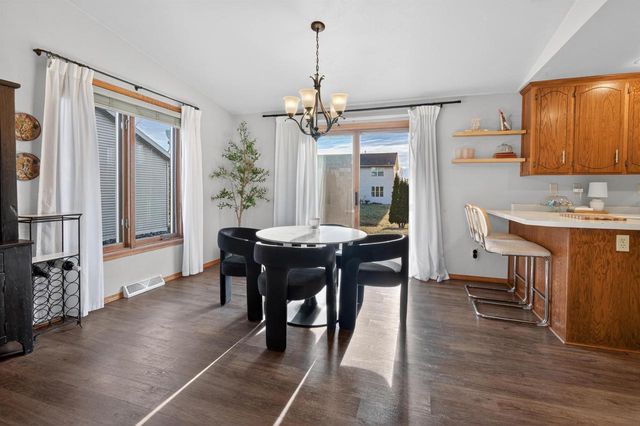 253 DESPLAINE ROAD, De Pere, WI 54115