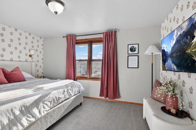 253 DESPLAINE ROAD, De Pere, WI 54115