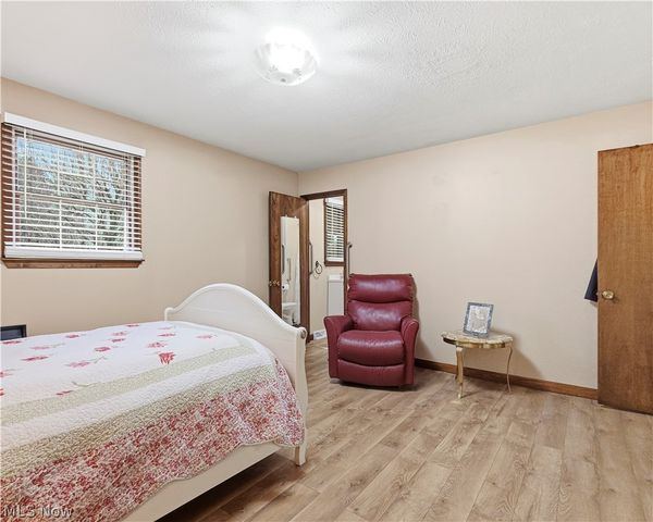2943 Forest Avenue, Niles, OH 44446