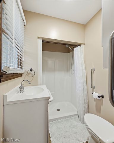 2943 Forest Avenue, Niles, OH 44446