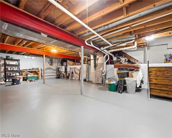 2943 Forest Avenue, Niles, OH 44446
