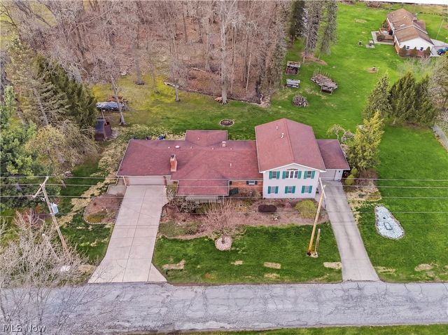 2943 Forest Avenue, Niles, OH 44446