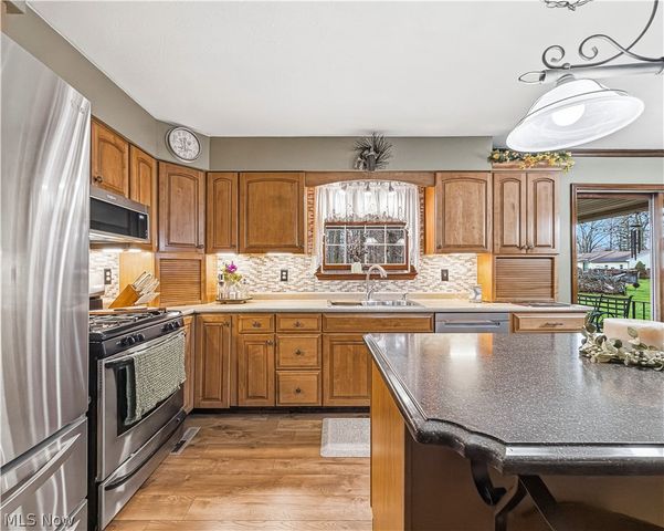 2943 Forest Avenue, Niles, OH 44446