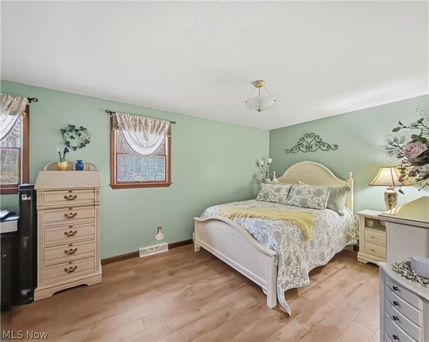 2943 Forest Avenue, Niles, OH 44446