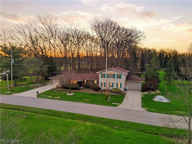 2943 Forest Avenue, Niles, OH 44446