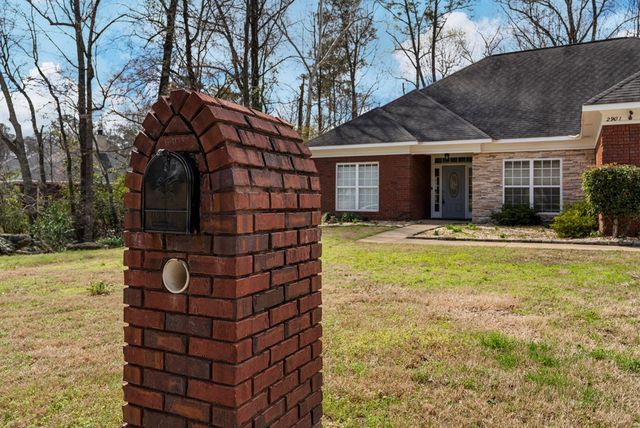 2901 Creekstone Lane, Phenix City, AL 36867