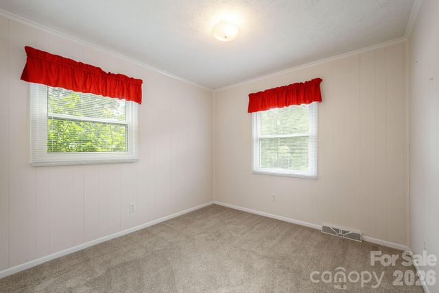 107 MAYWOOD Road, Hendersonville, NC 28792
