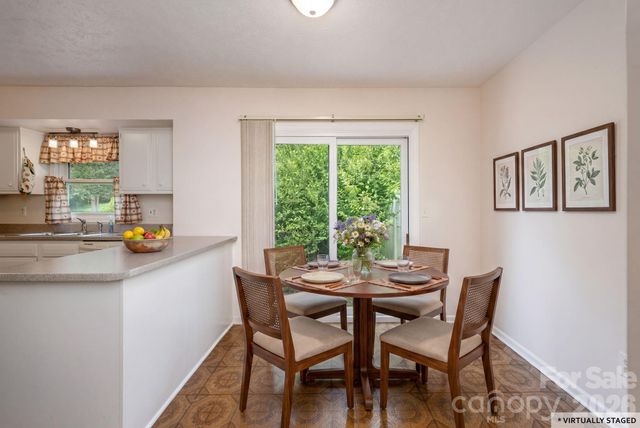107 MAYWOOD Road, Hendersonville, NC 28792