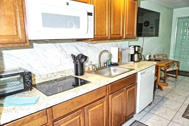 20921 HAULOVER COVE F5, Lutz, FL 33558