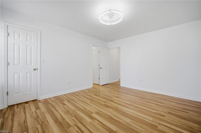 5520 Glen View DR, Virginia Beach, VA 23464