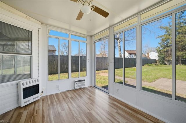 5520 Glen View DR, Virginia Beach, VA 23464