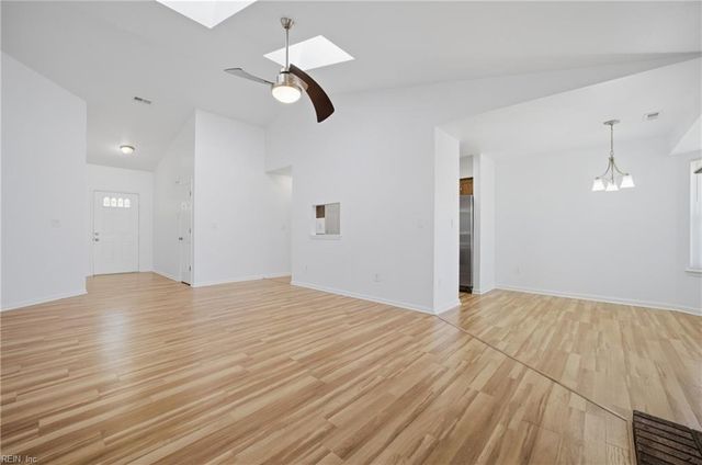 5520 Glen View DR, Virginia Beach, VA 23464