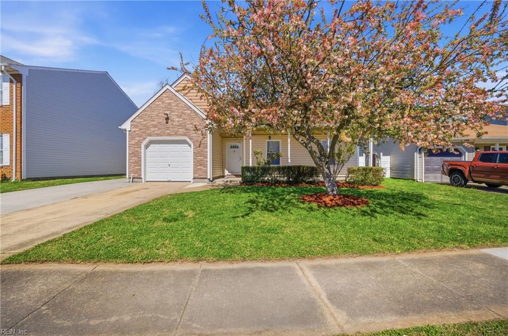 5520 Glen View DR, Virginia Beach, VA 23464