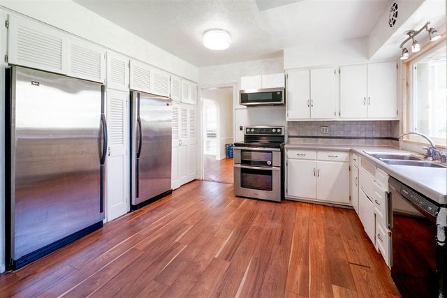 1030 Dwillard Drive, Kalamazoo, MI 49048