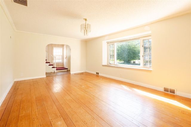 1030 Dwillard Drive, Kalamazoo, MI 49048