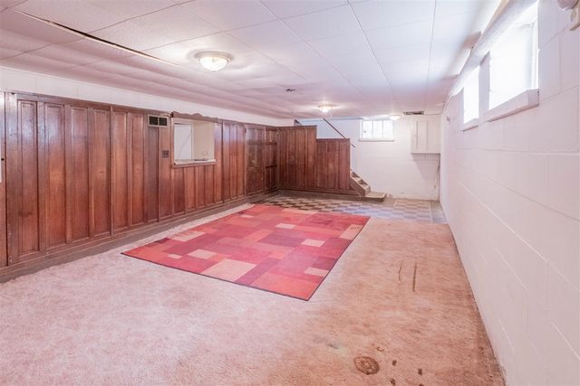 1030 Dwillard Drive, Kalamazoo, MI 49048