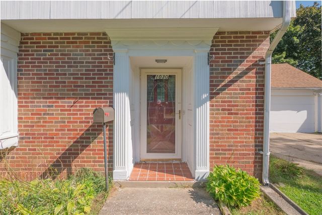 1030 Dwillard Drive, Kalamazoo, MI 49048