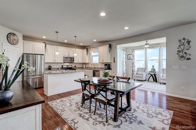 29816 Autumn Gold Drive, New Hudson, MI 48165