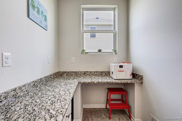 29816 Autumn Gold Drive, New Hudson, MI 48165