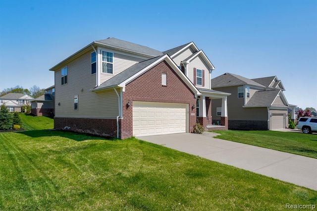 29816 Autumn Gold Drive, New Hudson, MI 48165