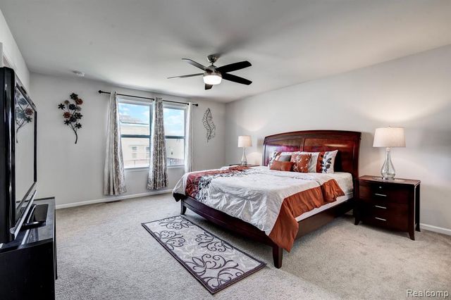 29816 Autumn Gold Drive, New Hudson, MI 48165