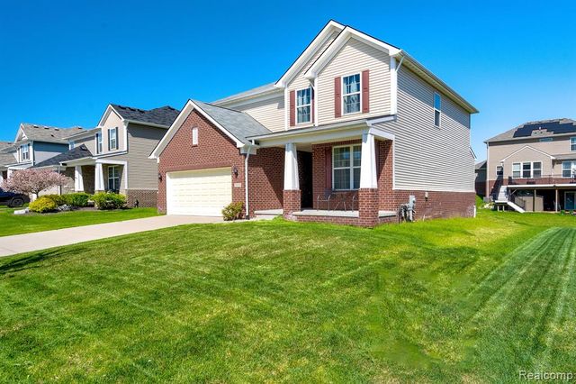 29816 Autumn Gold Drive, New Hudson, MI 48165