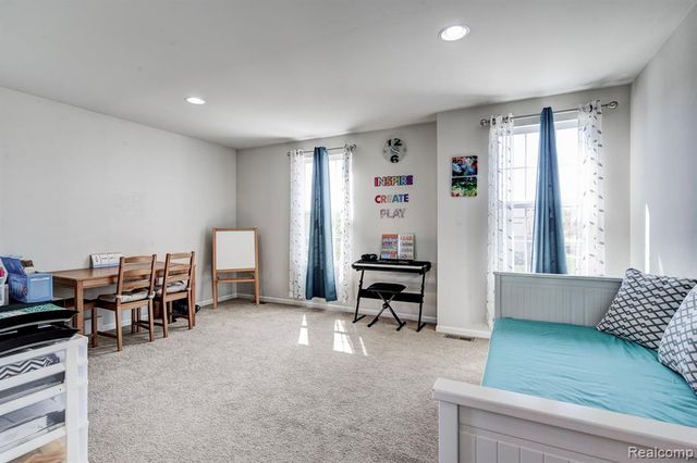 29816 Autumn Gold Drive, New Hudson, MI 48165