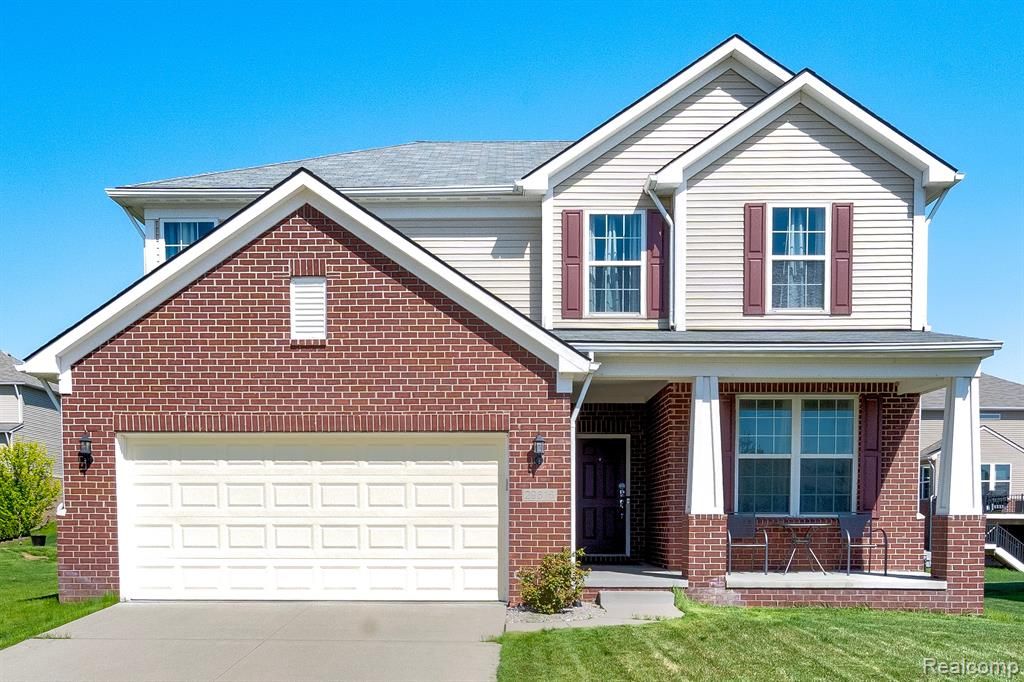 29816 Autumn Gold Drive, New Hudson, MI 48165