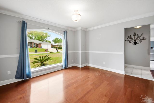 2726 Blackwood Dr, Cantonment, FL 32533