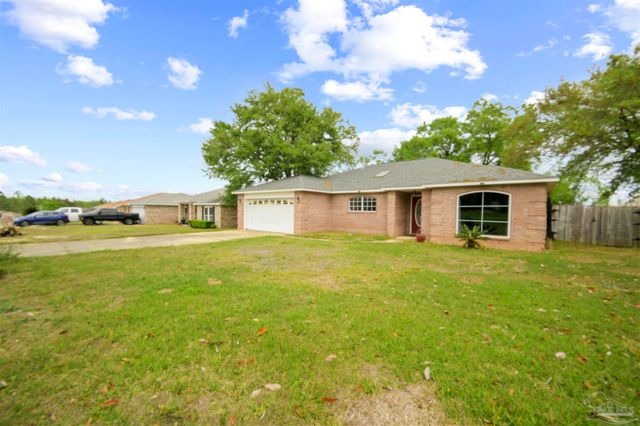 2726 Blackwood Dr, Cantonment, FL 32533