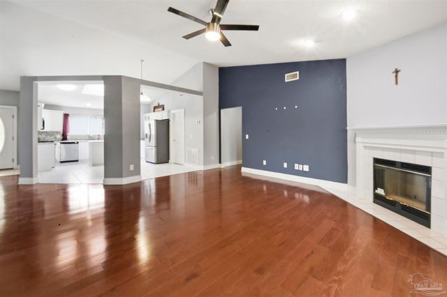 2726 Blackwood Dr, Cantonment, FL 32533