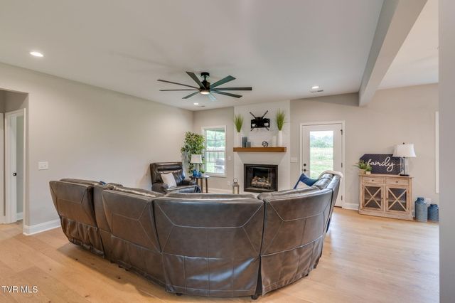 812 Dolen Place, Kingsport, TN 37663