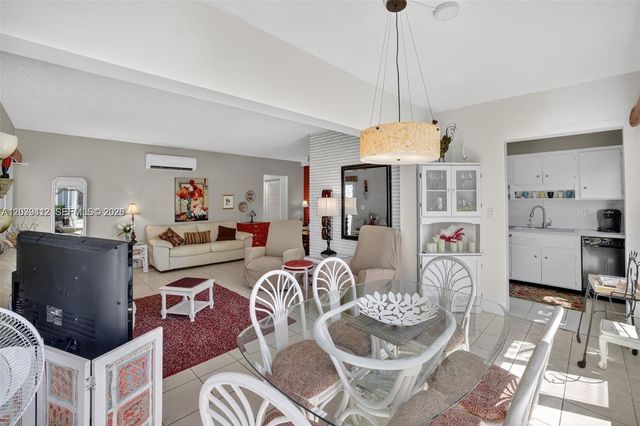 425 Bayshore Dr d-3, Fort Lauderdale, FL 33304