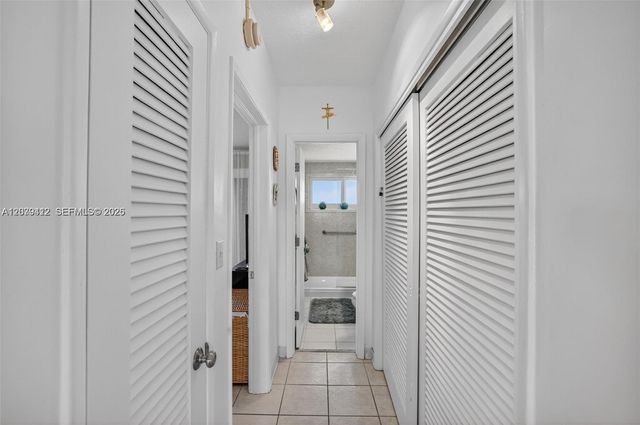 425 Bayshore Dr d-3, Fort Lauderdale, FL 33304