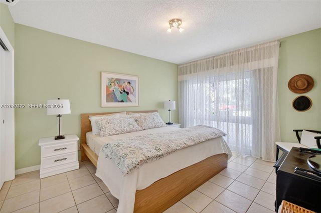 425 Bayshore Dr d-3, Fort Lauderdale, FL 33304
