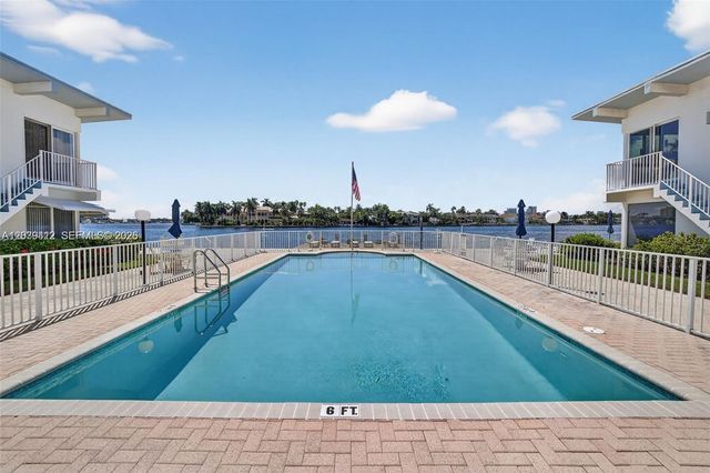 425 Bayshore Dr d-3, Fort Lauderdale, FL 33304