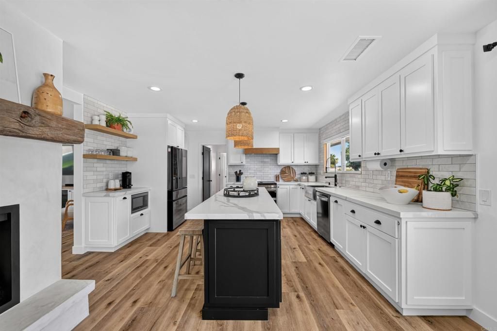 Image 12 of property listing at 3227 Oleander Avenue, San Marcos, CA 92078
