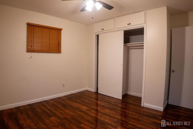 55 W Iselin Parkway, Iselin, NJ 08830
